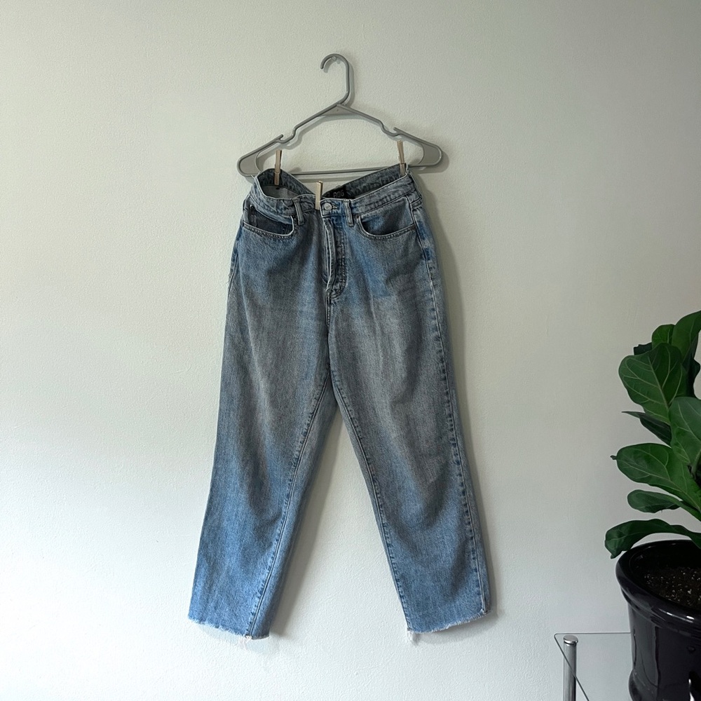 size 30 BDG medium wash straight fit jeans